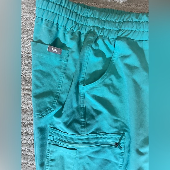 FIGS Scrub pants - Picture 5 of 9